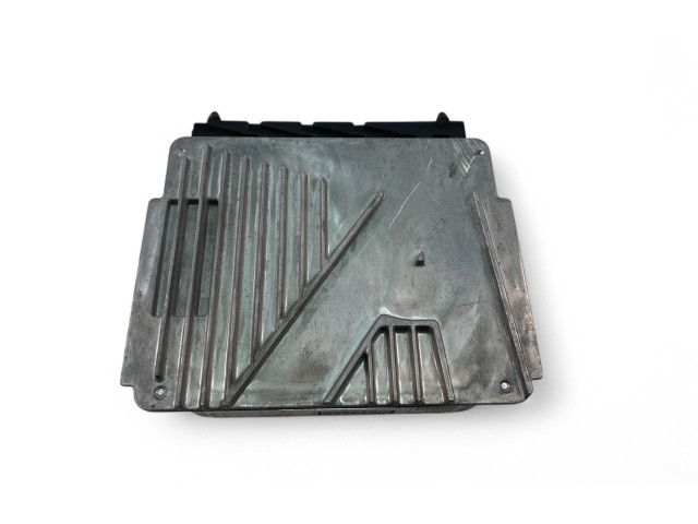 Блок управления двигателем Блок управления 30684877A   Volvo S70  V70  V70 XC