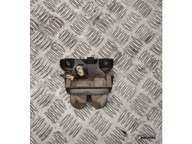 Замок багажника     Audi A6 S6 C5 4B 1997 - 2005 года