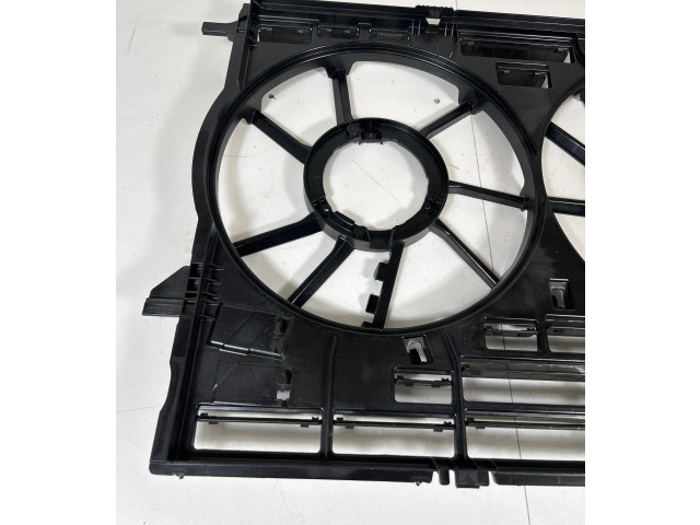 Вентилятор радиатора     4M0121207A    Audi Q8 