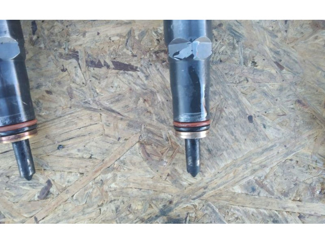 Форсунка 038130073AG Audi A3 S3 8L