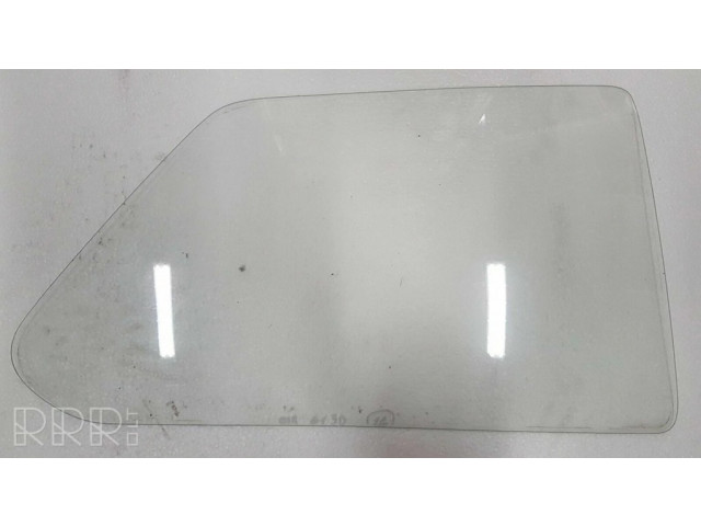 Заднее боковое стекло кузова