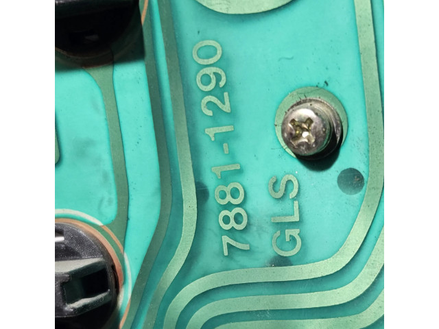 Přístrojová deska Hyundai Lantra I 1993 71110551, 78811290