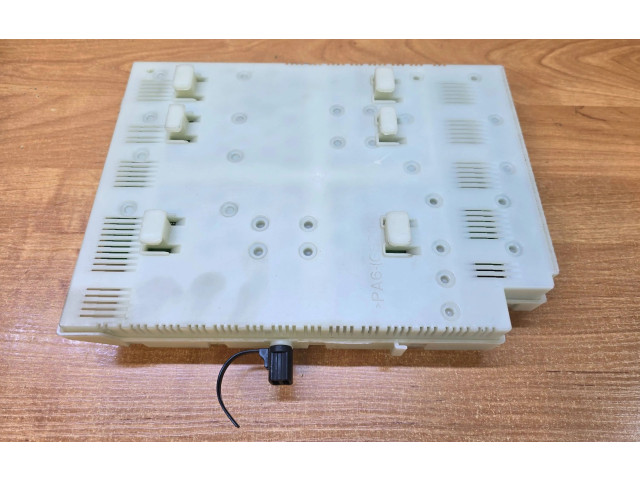 Блок предохранителей BG9T14C256HA, 31314866AA Volvo V70