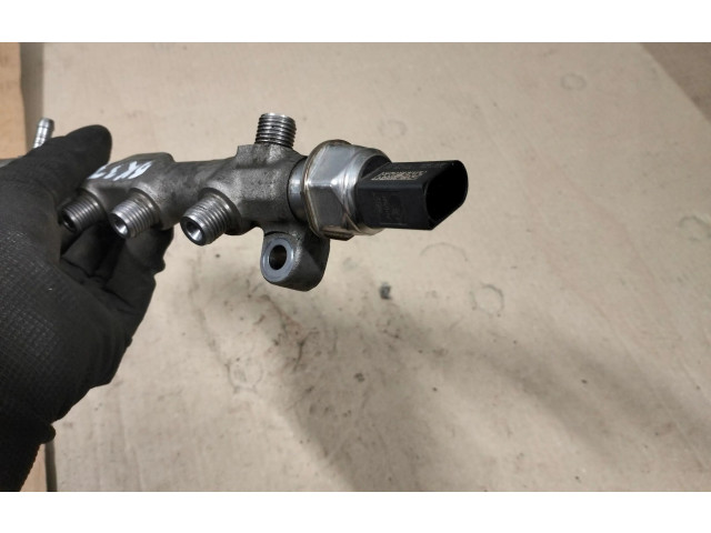 Vstřikovací lišta 04L130764C Volkswagen Tiguan