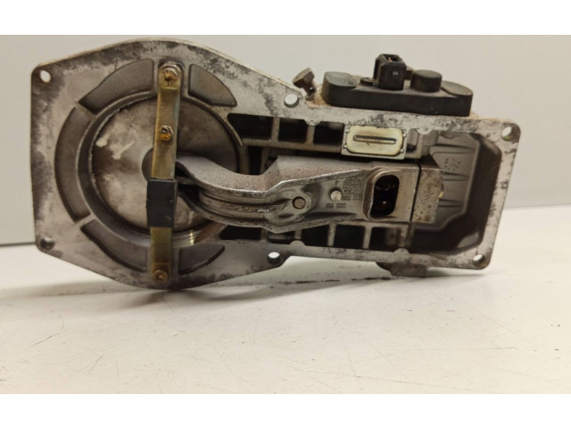 Vstřikovací lišta 0438121087, 0438101035 Audi 80 90 S2 B4