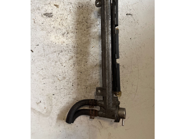 Топливная рампа 036133319   Audi A3 S3 8P   для двигателя BLS