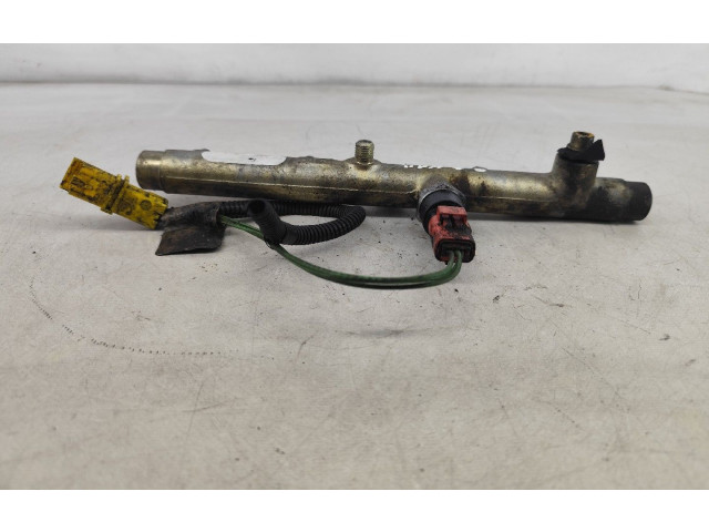 Топливная рампа Citroen Xsara