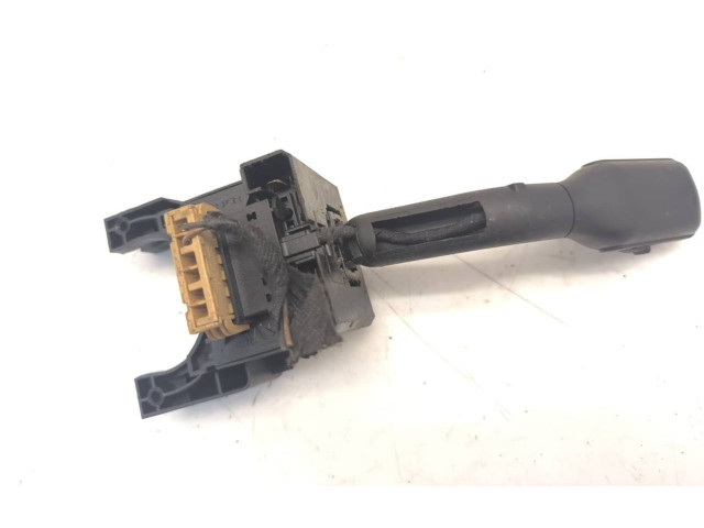 Ручка стеклоочистителей 8D9953503E    Audi A4 S4 B5 8D   