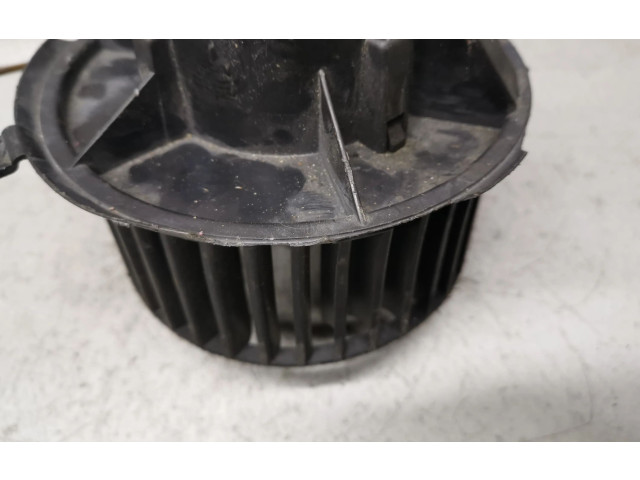 Вентилятор печки    881055650   Volkswagen Golf III