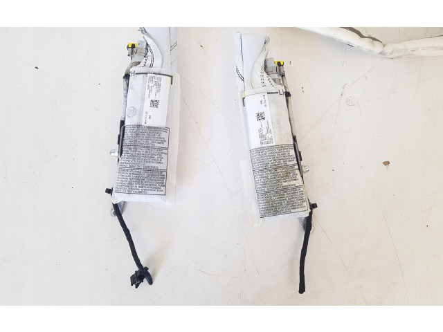 Боковая подушка безопасности    Volkswagen Jetta VI