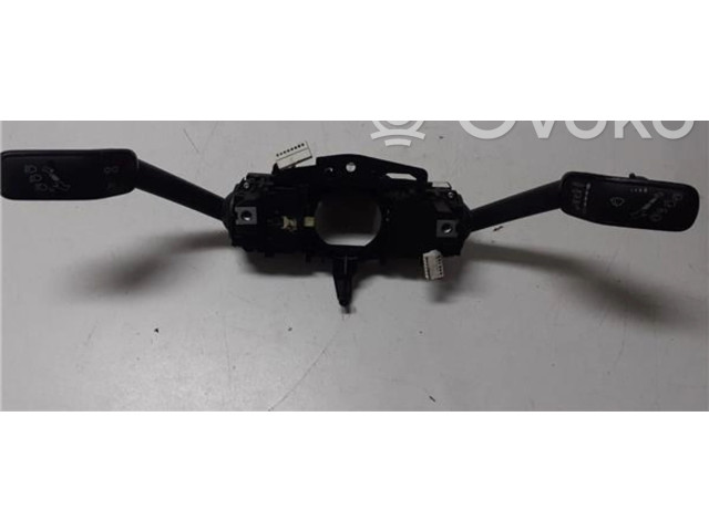 Ручка стеклоочистителей 5Q0953507AA Volkswagen Golf VII