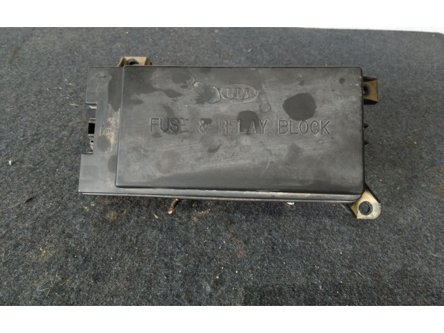 Блок предохранителей 911613E010 KIA Sorento