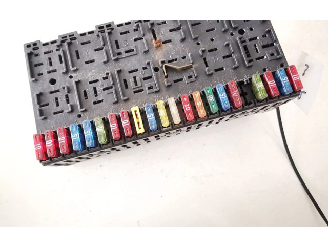 Pojistková skříňka 357937039 Volkswagen Vento 1997