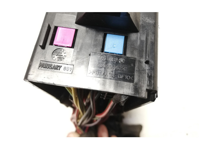 Блок предохранителей 5J0937615C   Skoda Fabia Mk2 (5J)    