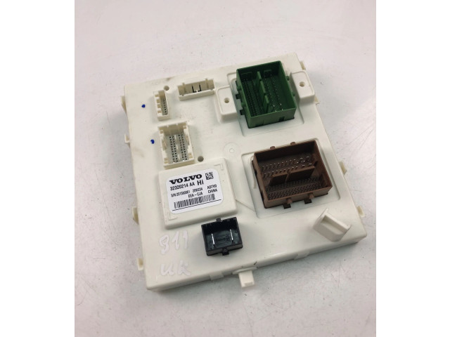 Блок монтирования реле 32320214AA Volvo XC40