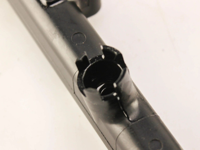 Vstřikovací lišta 04593923AB Dodge Grand Caravan pro benzínový motor 3.6