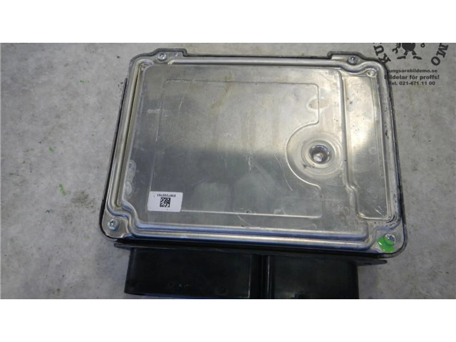 Блок управления двигателя 0281019842, 03L906018SE Skoda Yeti (5L)