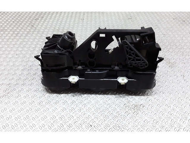 Блок управления климат-контролем    Volkswagen Caddy