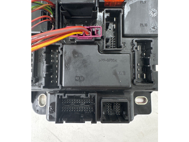 Pojistková skříňka 10681810 Mini Cooper Countryman R60 2012