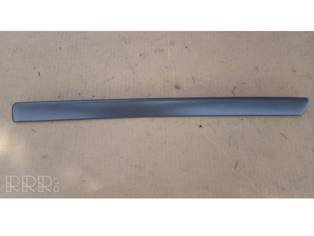 Другая деталь салона