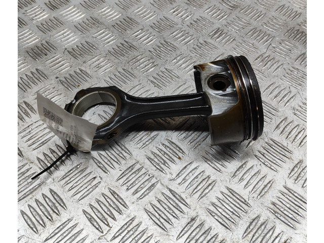 Píst A2780301117, A2780300520 Mercedes-Benz CLS C218 X218 M 278.922