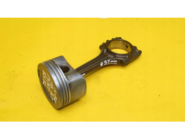 Píst Audi A4 S4 B6 8E 8H