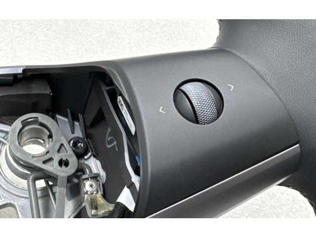 Руль Tesla Model 3  2017 -  года 1490214CND, 800425301LG      