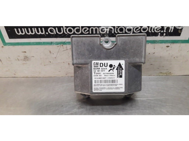 Блок управления надувных подушек 327963935, 13181977   Opel Astra G