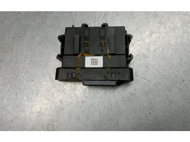 Блок комфорта 284Y66LA7A, F005V03266 Dacia Sandero