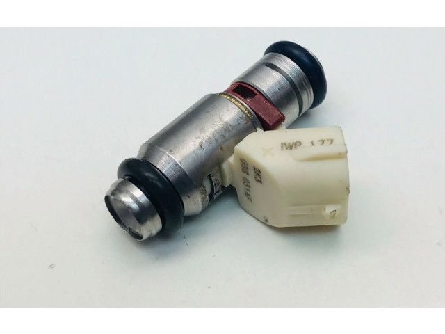 Форсунка 036906031AF    Skoda Octavia Mk2 (1Z)   