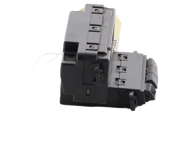 Дисплей    957101H700   KIA Ceed