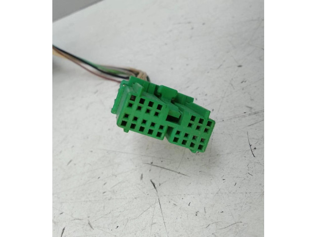 Зеркало электрическое Volvo V70 2000 - 2004 года