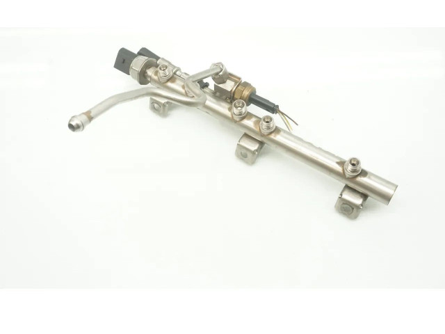 Топливная рампа 7562474   BMW 3 E90 E91   для двигателя N43B20A