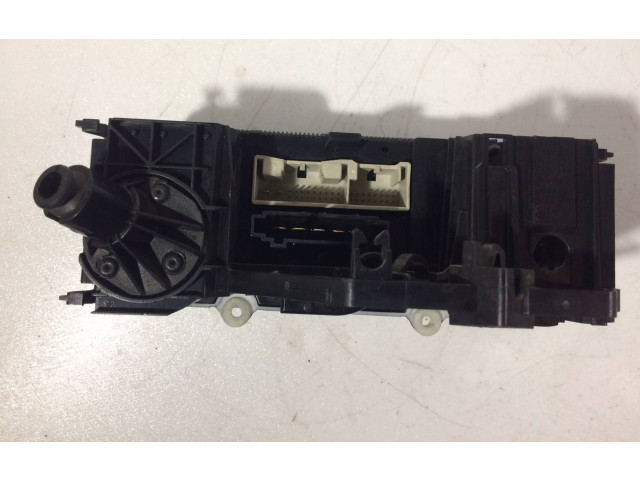 Блок управления климат-контролем Skoda Octavia Mk2 (1Z)