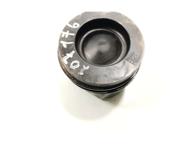 Píst Audi A3 S3 8V CRLB