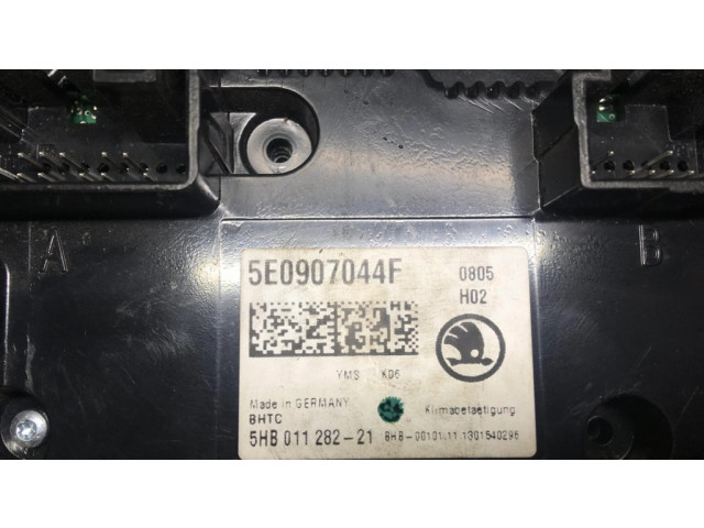 Блок управления климат-контролем 5E0907044F Skoda Octavia Mk3 (5E)