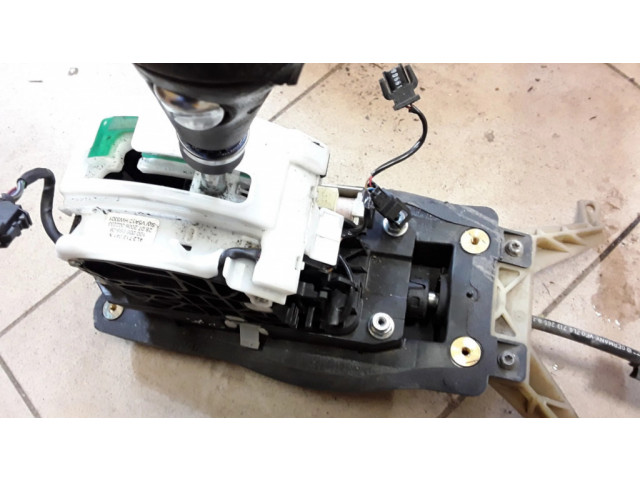 Механизм переключения передач (кулиса) (в салоне)