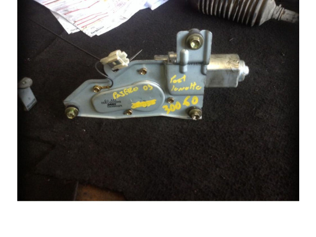 Моторчик заднего дворника Mitsubishi Pajero