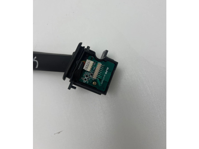 Ручка стеклоочистителей 8691695 Volvo S60