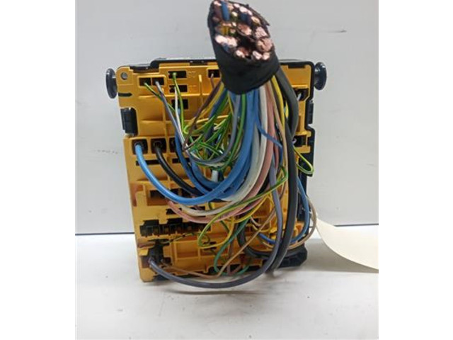 Блок предохранителей  9804848580, A94F665H01A   Peugeot 2008 I    