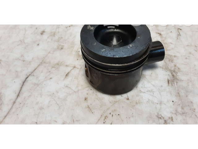  Поршень  8372M, 2R1  Audi A6 C7  