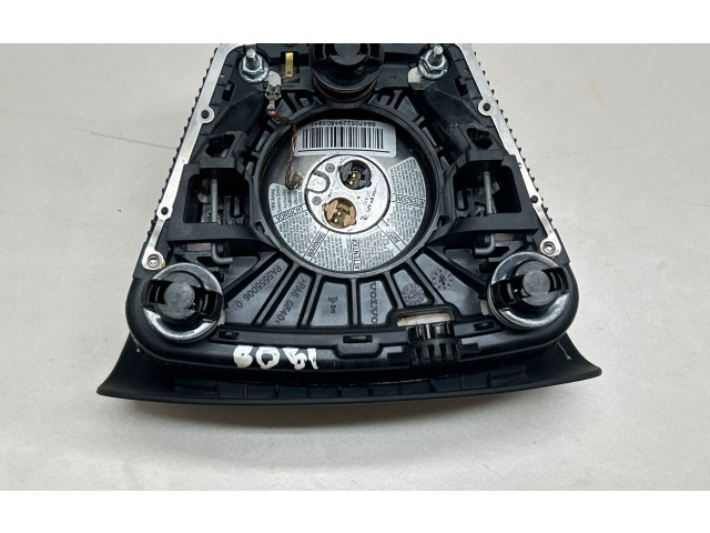 Подушка безопасности водителя 34116424A, P31389510 Volvo V70