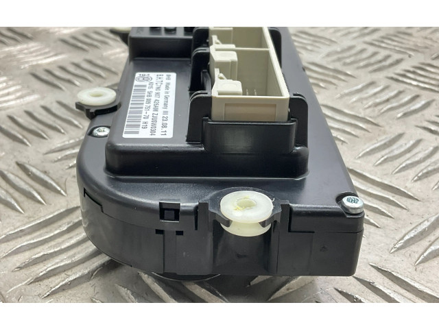 Блок управления климат-контролем 7N0907426AM Volkswagen Jetta VI