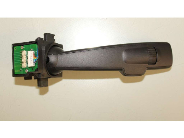 Ручка стеклоочистителей 31275359 Volvo V70