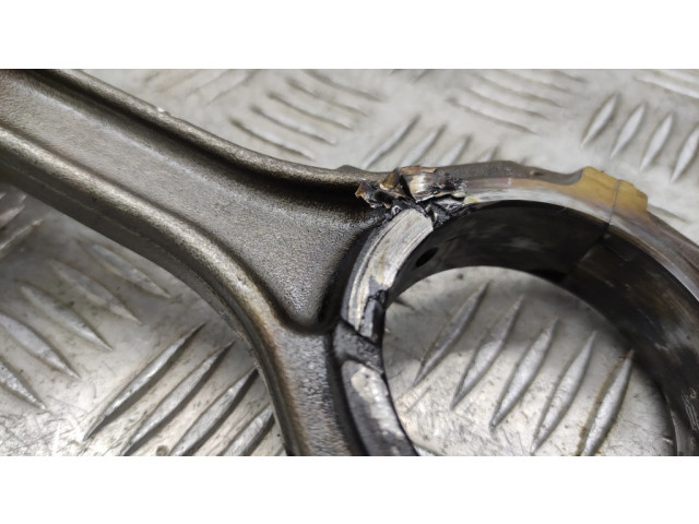 Поршень с шатуном Nissan 370Z для бензинового двигателя 3.7