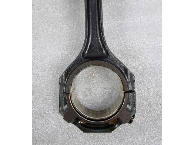 Píst 823M276   Mercedes-Benz C AMG W205     