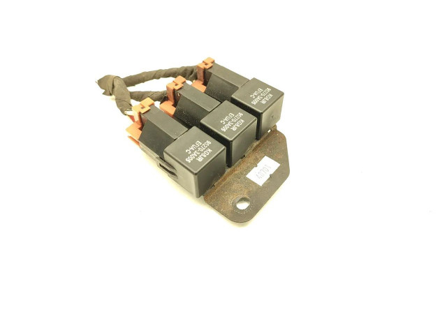 Блок предохранителей  95270-3A005   KIA Rio    