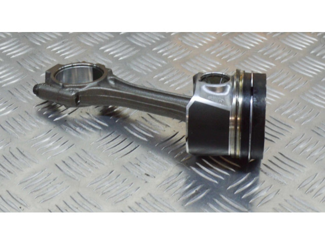 Píst 04L107065AR, 04E198401AB Audi Q2 - pro naftový motor 1.6 DDYA