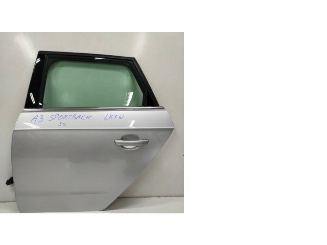 Задняя дверь