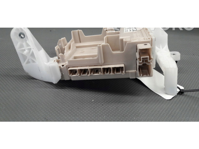 Pojistková skříňka 827300H030A Peugeot 108 2014